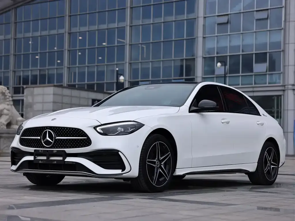 Mercedes-Benz C-Class — фото 1