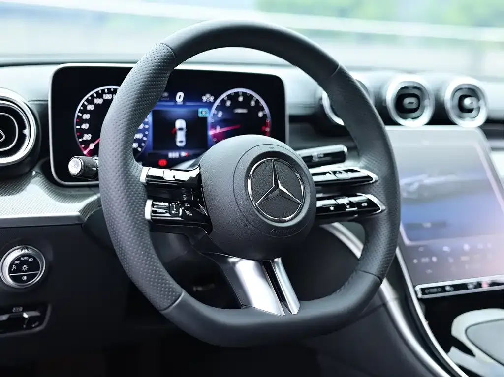 Mercedes-Benz C-Class — фото 6
