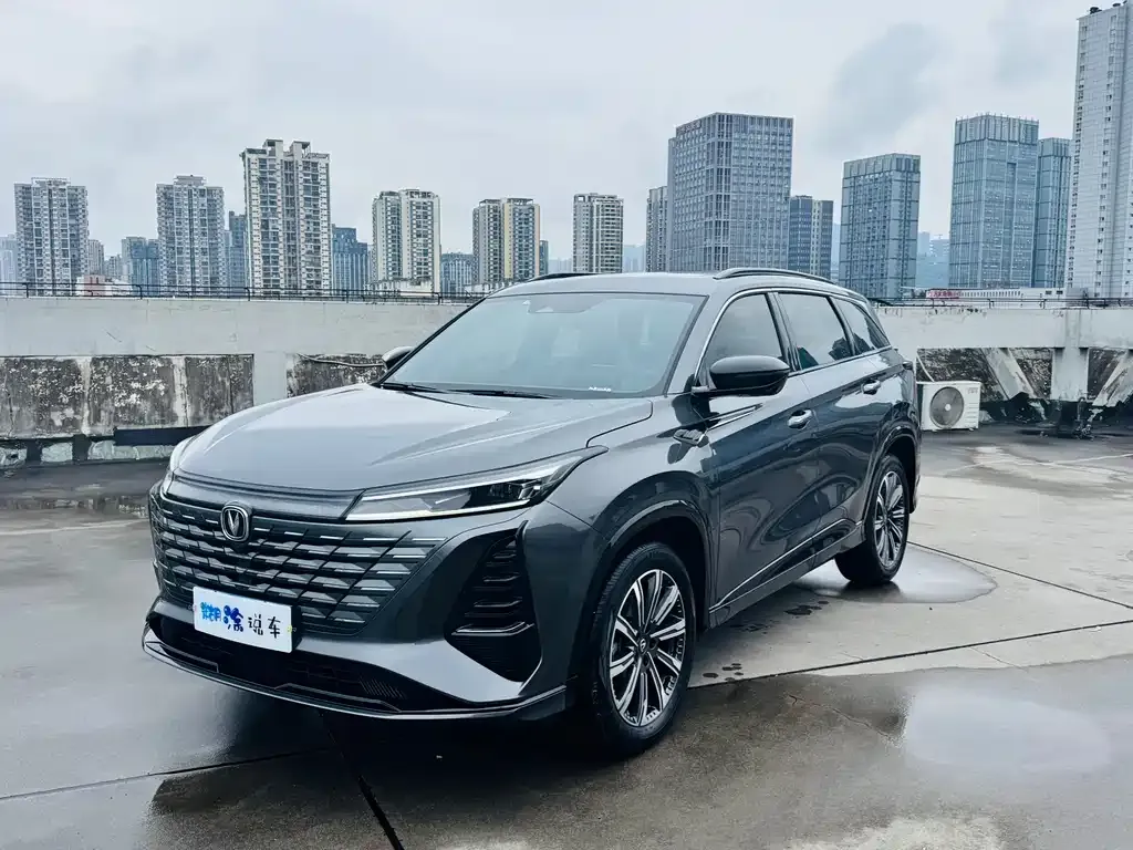 Changan CS75PLUS — фото 1
