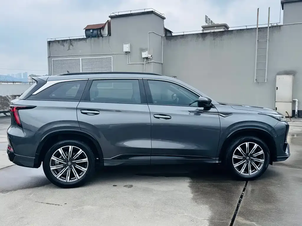 Changan CS75PLUS — фото 3