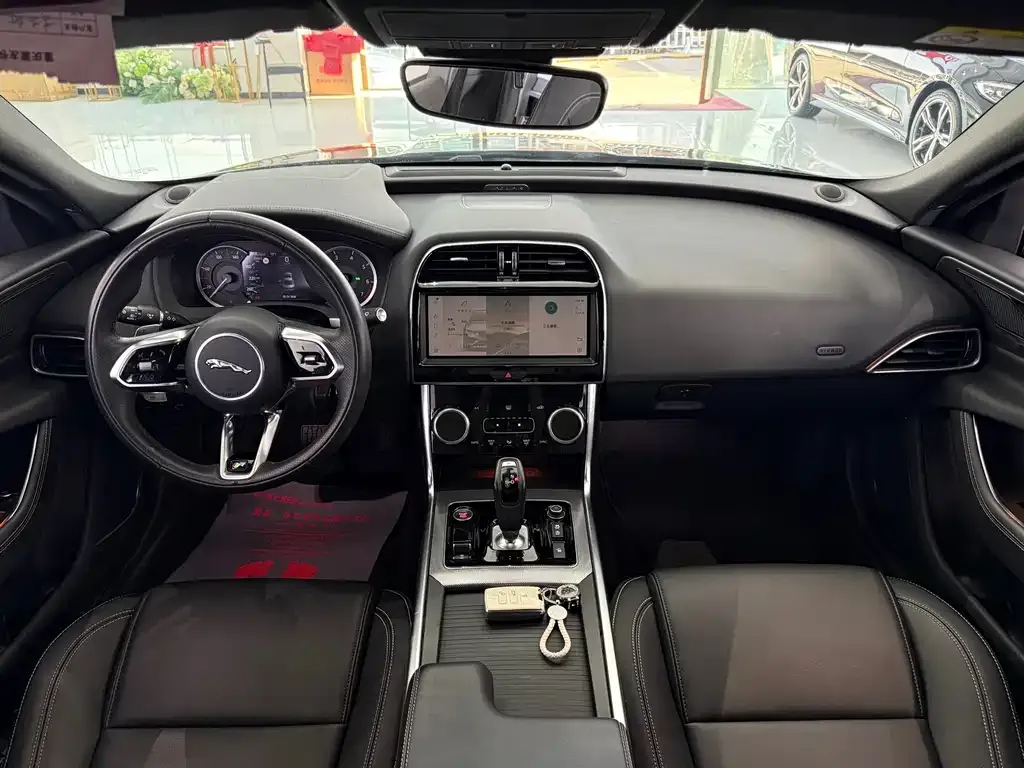 Jaguar XEL 2023 из CN, фото 8