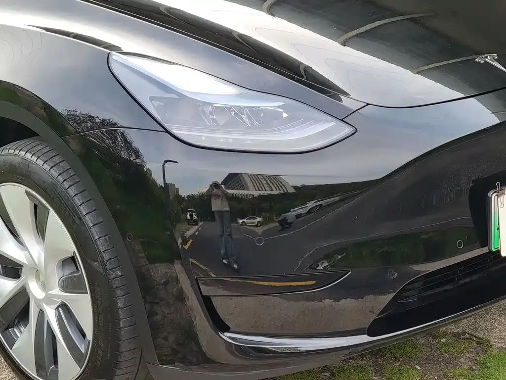 Tesla Model Y — фото 9