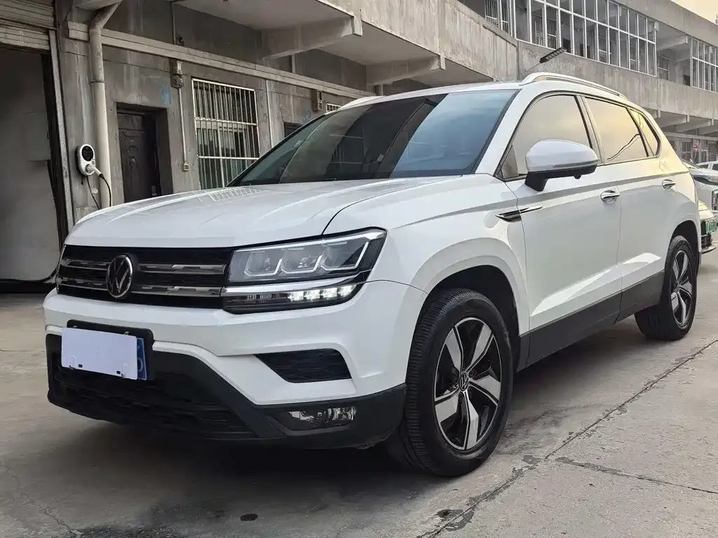 Volkswagen Tharu
