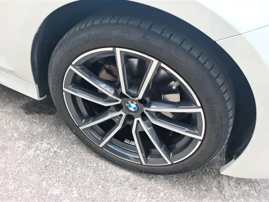 BMW 3 Series 2023 из CN, фото 7