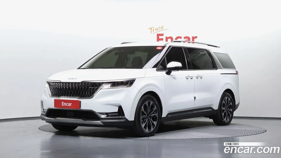Kia Carnival — фото 1