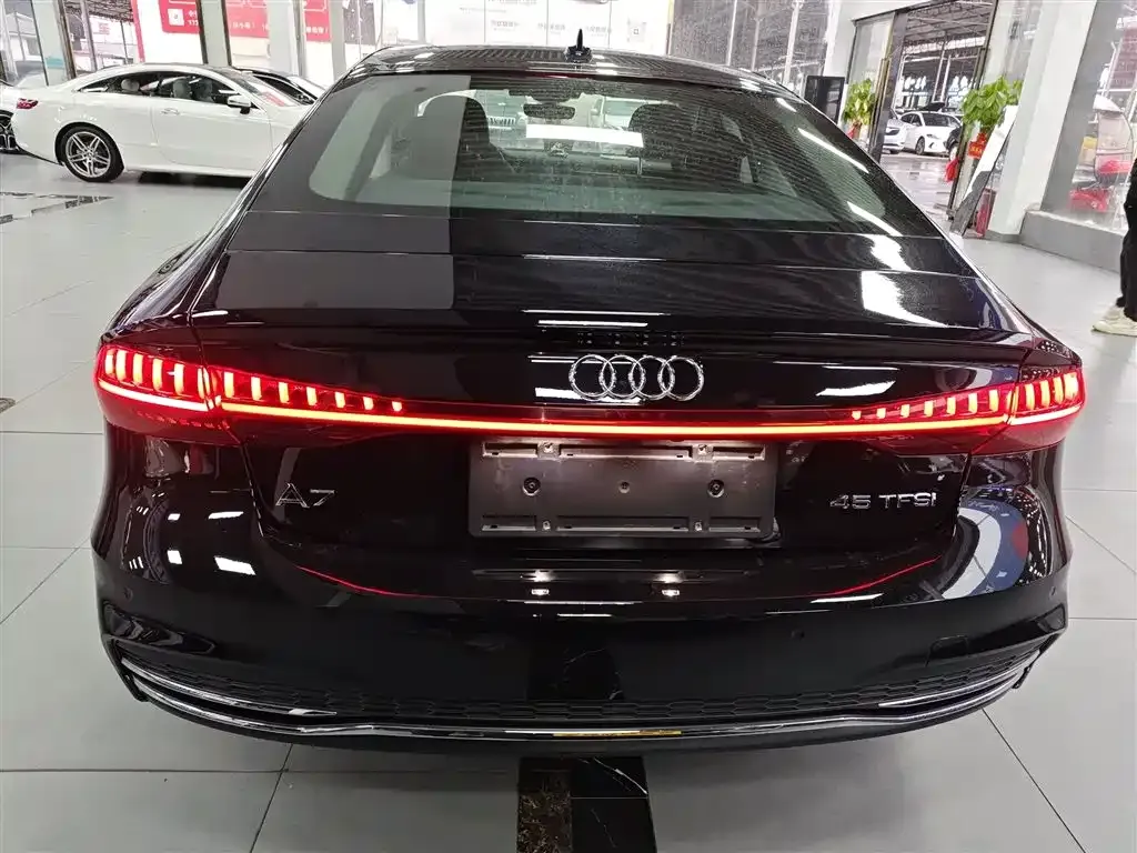 Audi A7 — фото 6