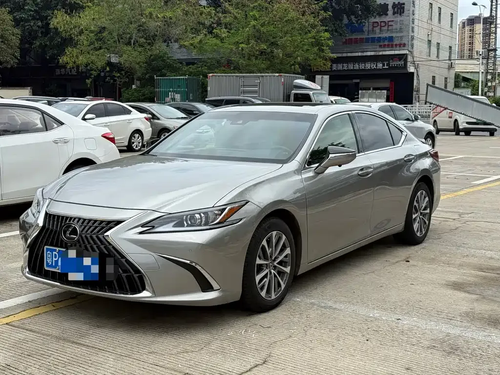 Lexus ES 2022 из CN, фото 1