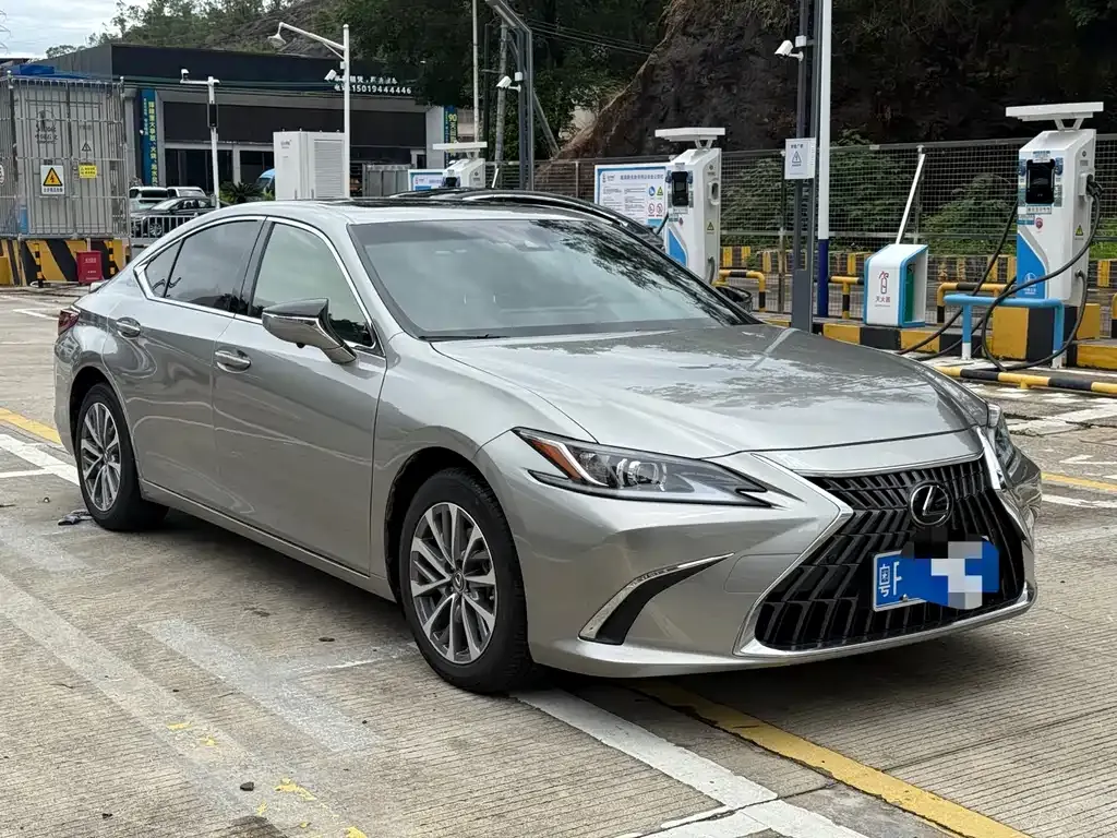 Lexus ES 2022 из CN, фото 5