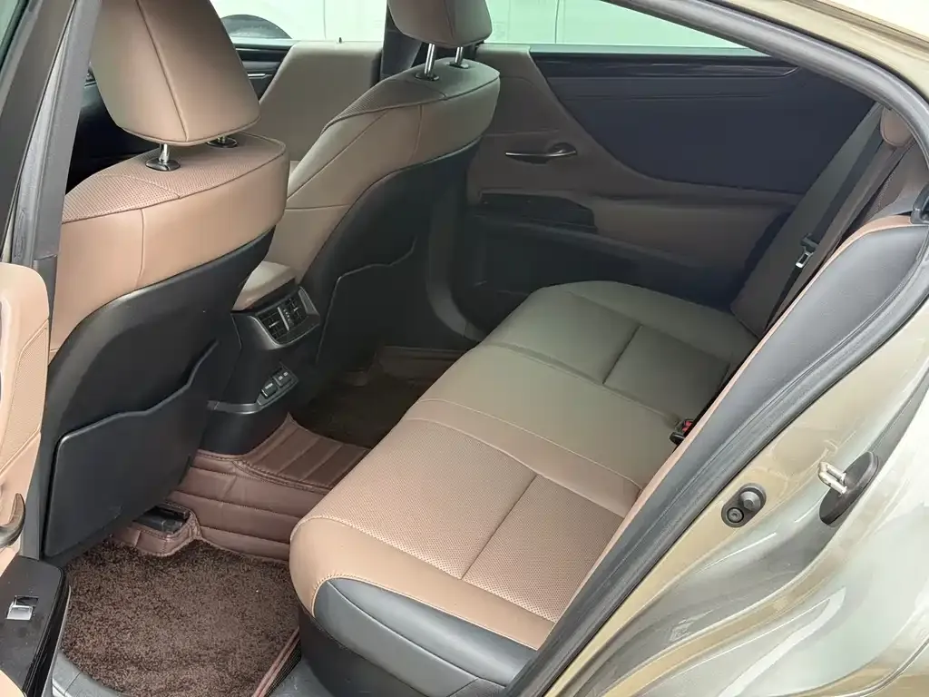 Lexus ES 2022 из CN, фото 6
