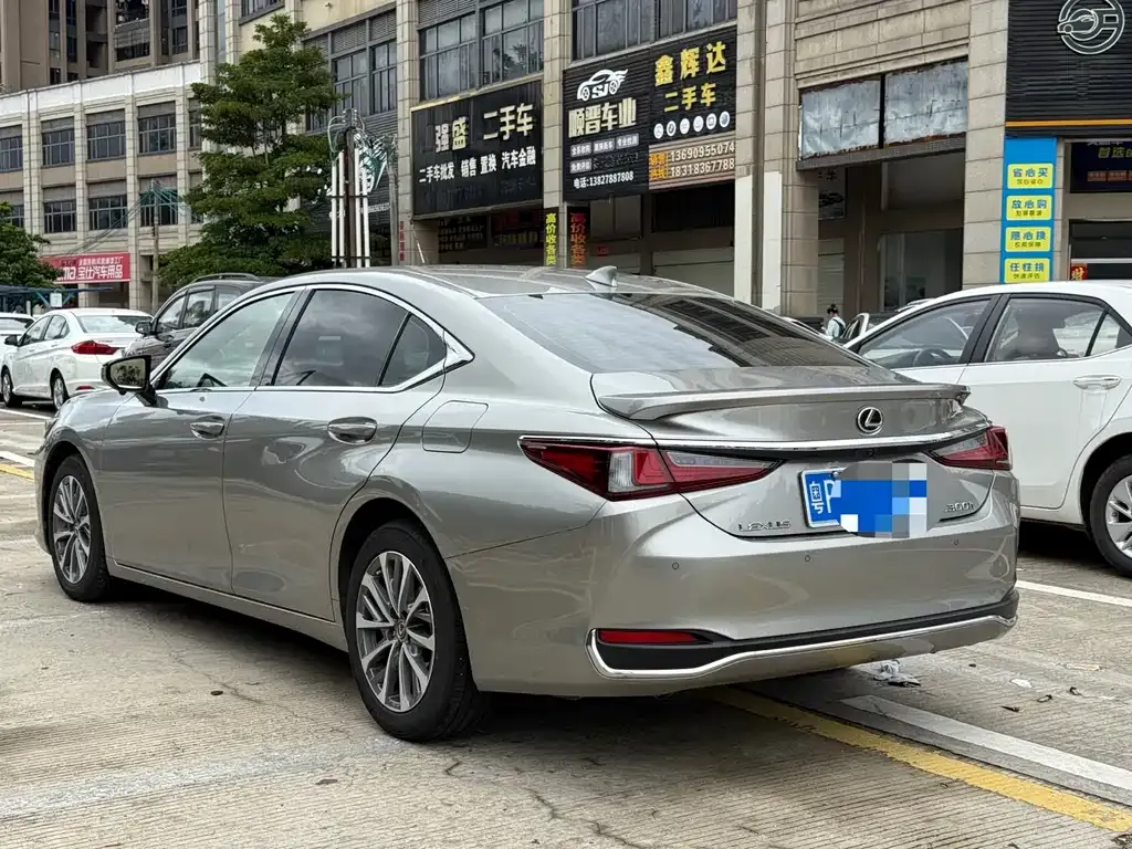 Lexus ES 2022 из CN, фото 9