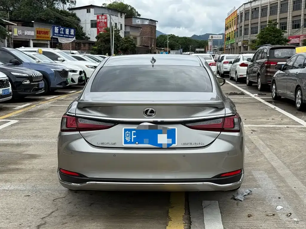 Lexus ES 2022 из CN, фото 2