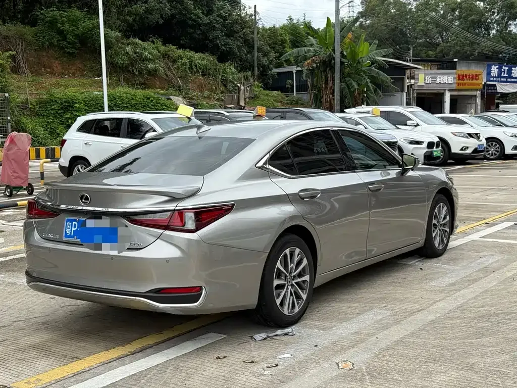 Lexus ES 2022 из CN, фото 8