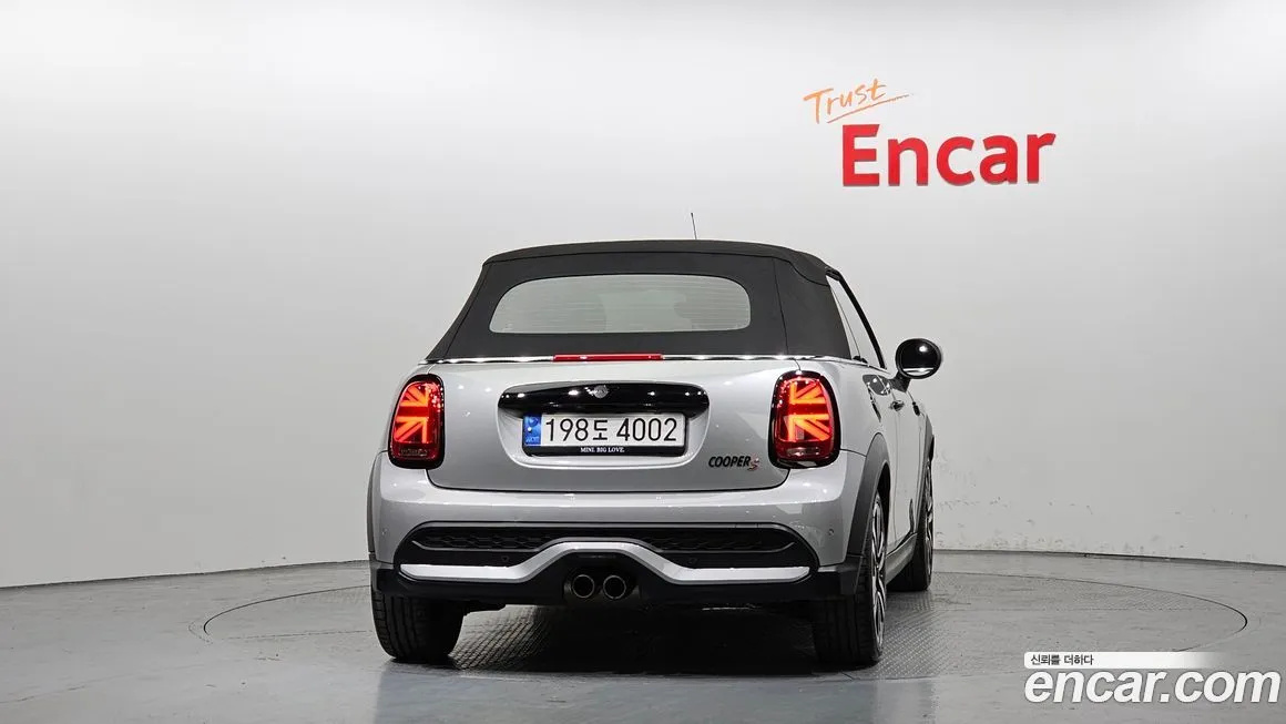 Mini Cooper Convertible 2024 из KR, фото 3