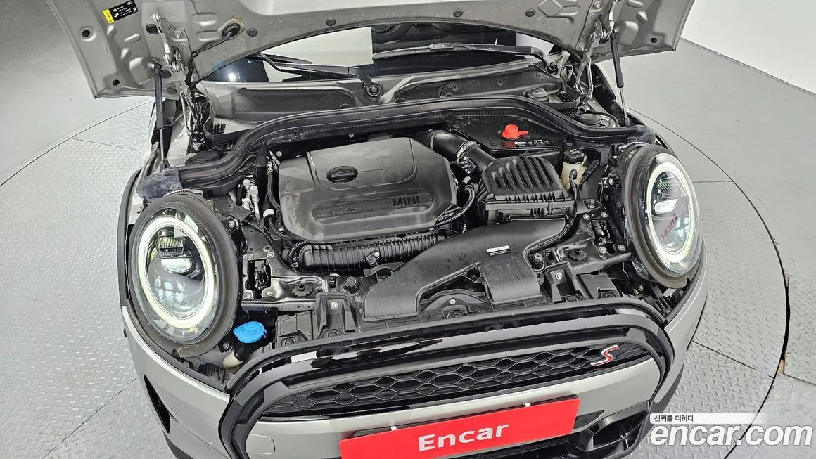 Mini Cooper Convertible 2024 из KR, фото 7