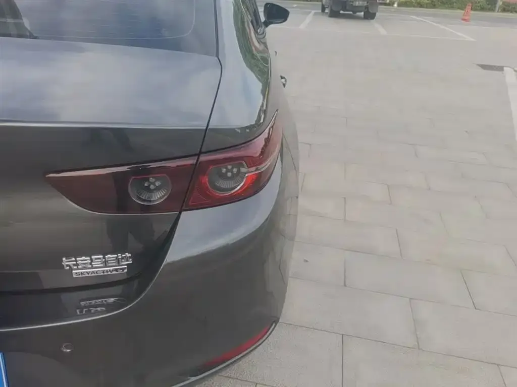 Mazda 3 Axela 2022 из CN, фото 2