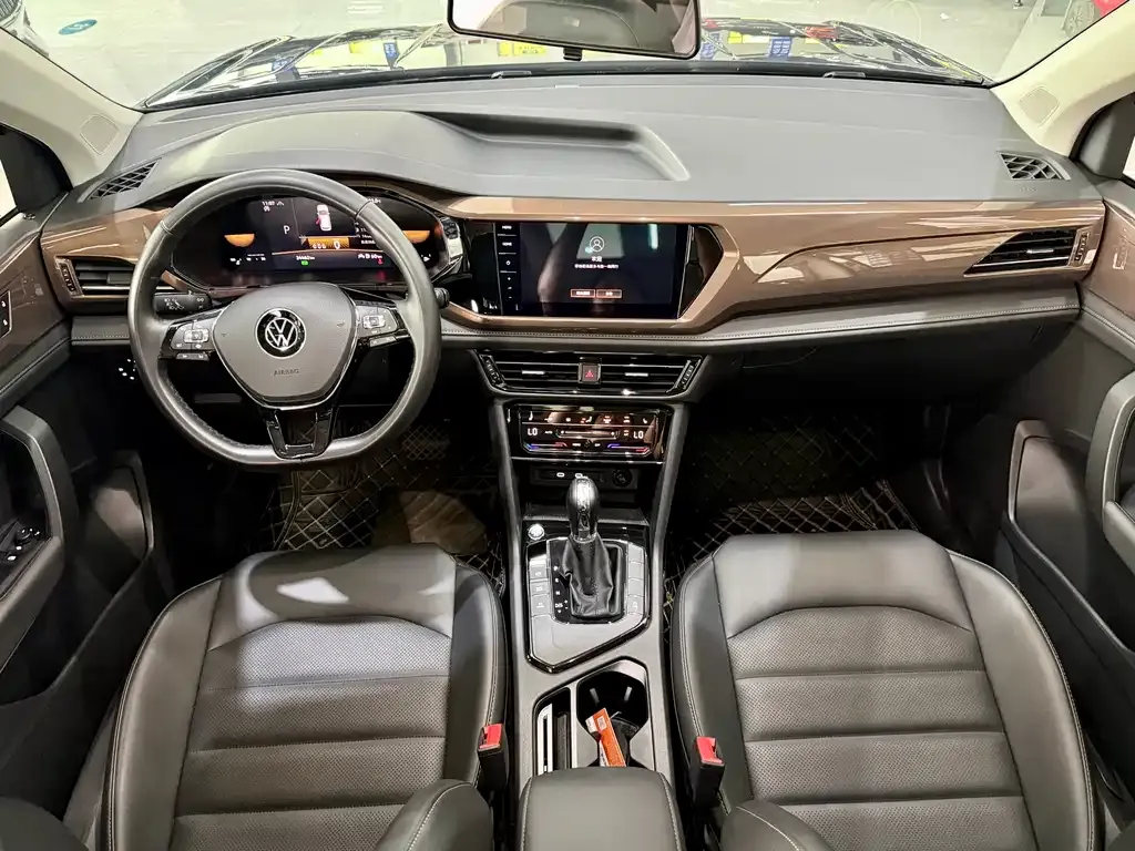 Volkswagen Tharu — фото 7