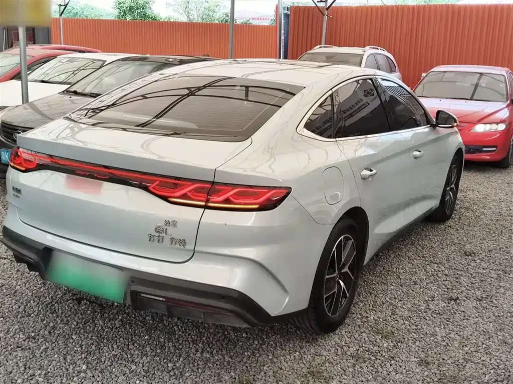 BYD Qin L — фото 4