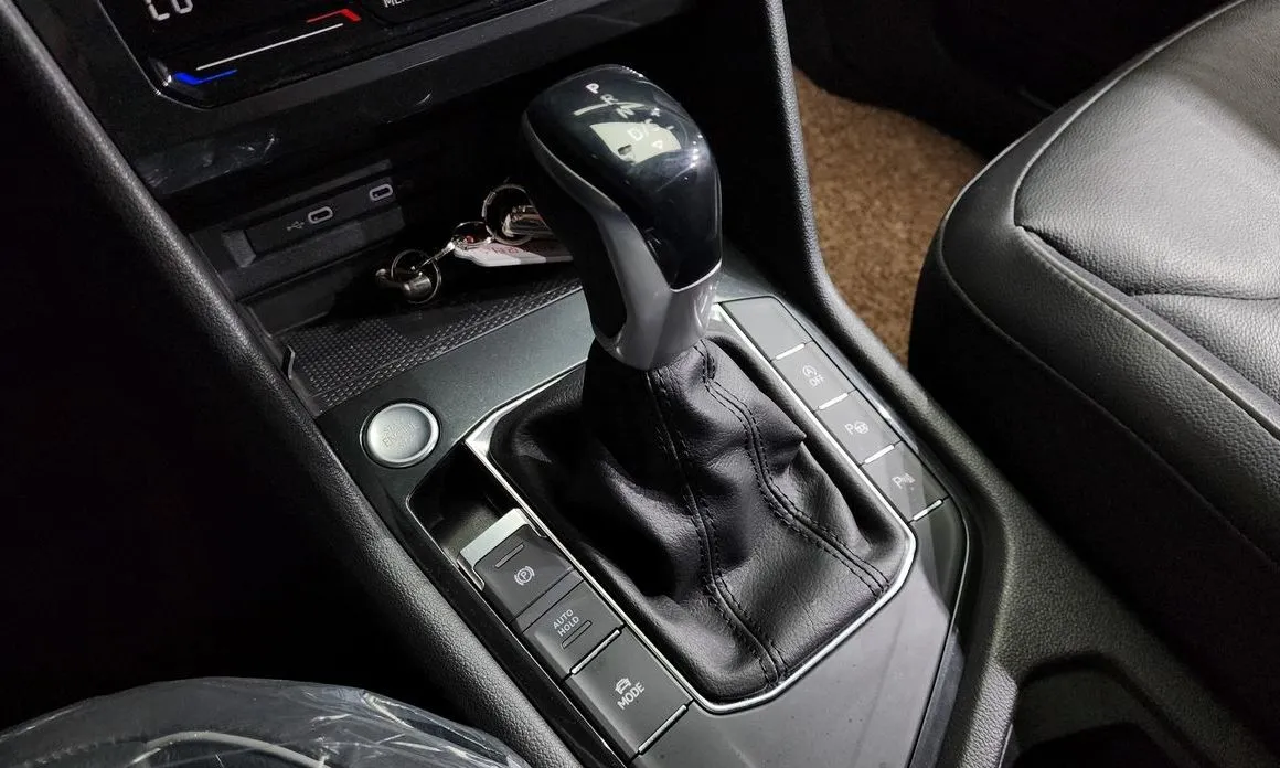 Volkswagen Tiguan 2021 из KR, фото 9