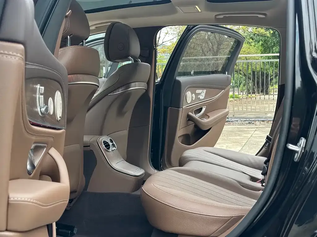 Mercedes-Benz E-Class 2022 из CN, фото 2