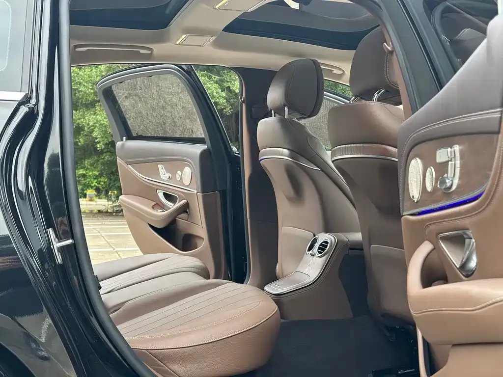 Mercedes-Benz E-Class 2022 из CN, фото 6