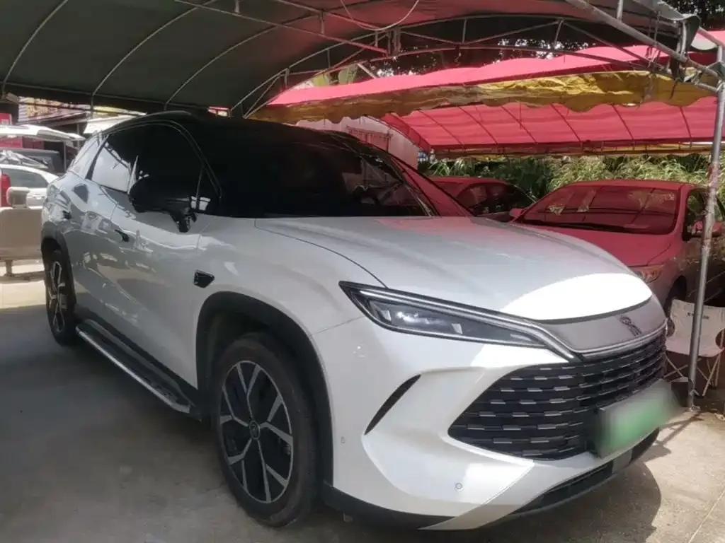 BYD L DM-i — фото 9