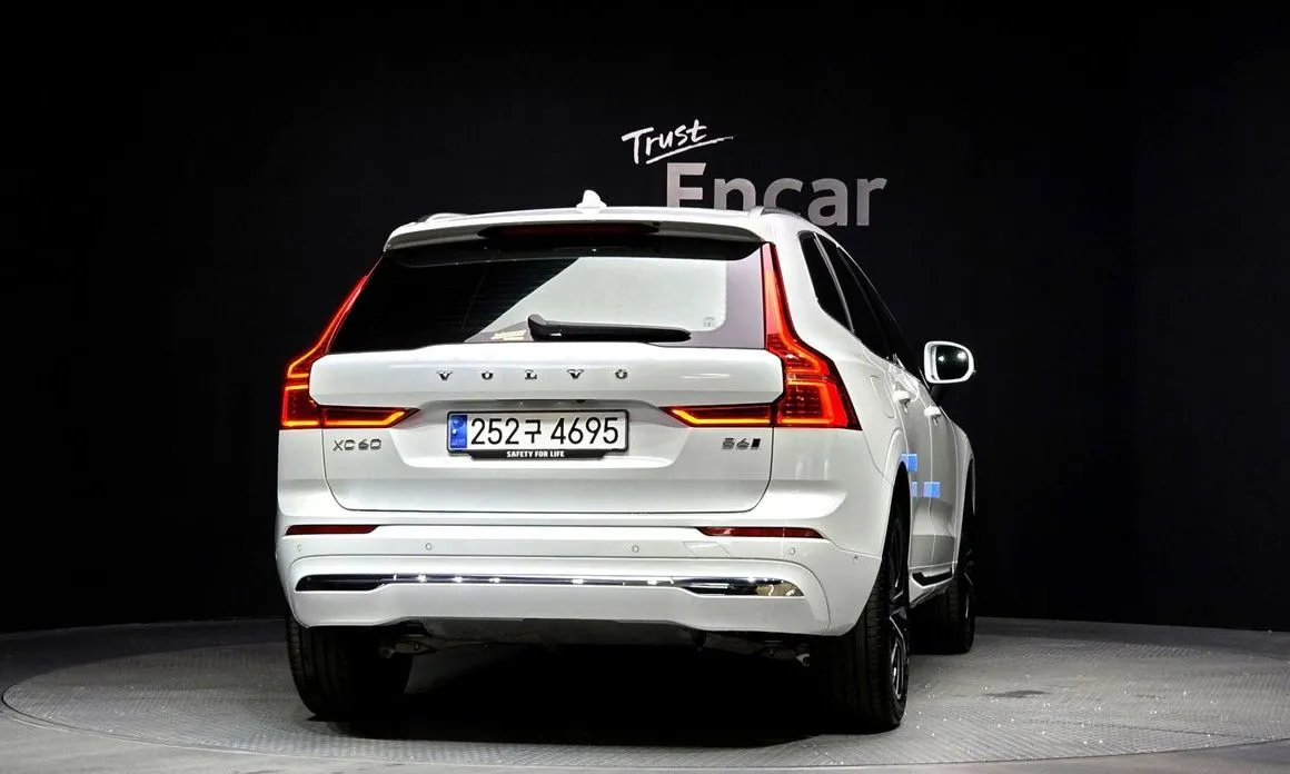Volvo XC60 — фото 4