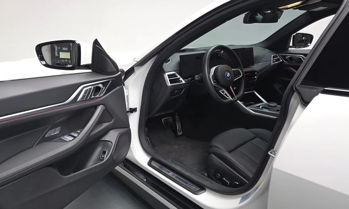 BMW i4 — фото 9