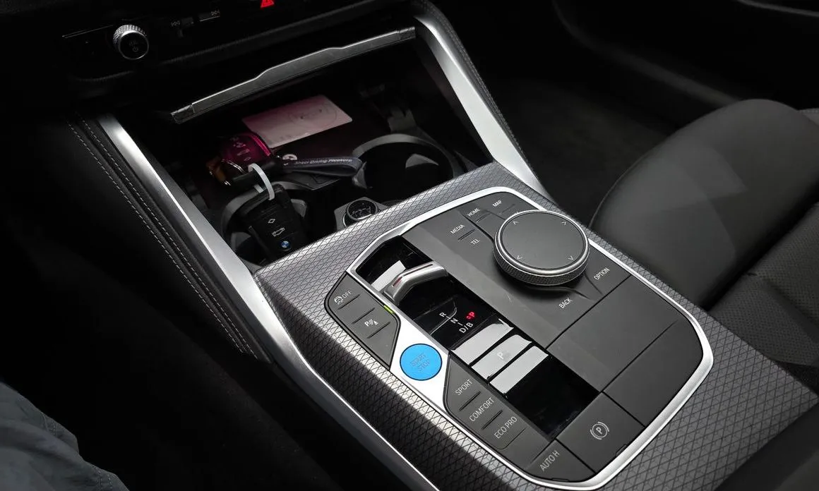 BMW i4 — фото 6