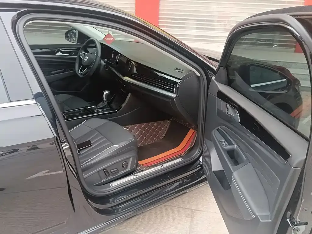 Volkswagen Passat — фото 7