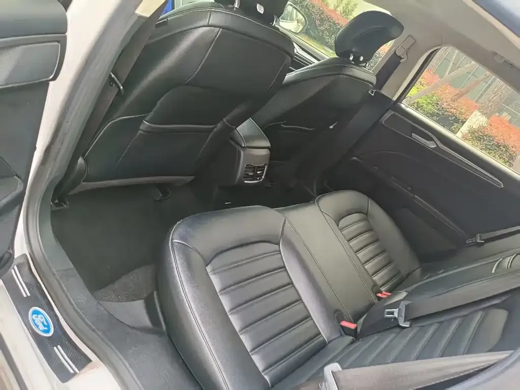 Ford Mondeo 2021 из CN, фото 4
