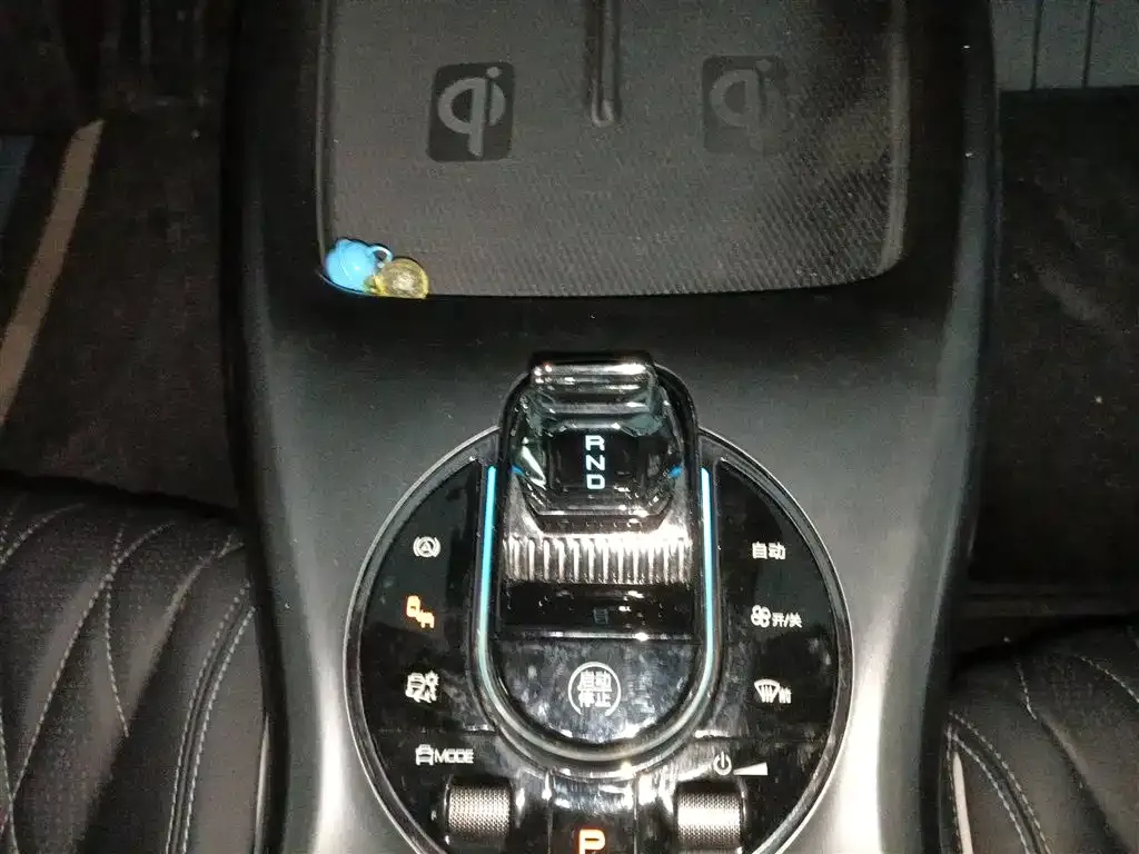 BYD Seal — фото 5