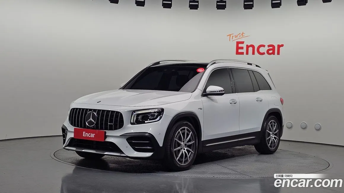 Mercedes-Benz GLB-Class AMG GLB35 4MATIC 1