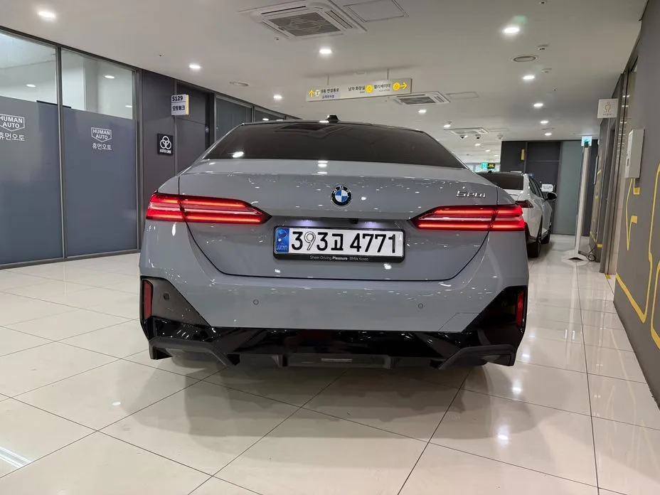 BMW 5-Series 2024 из KR, фото 6