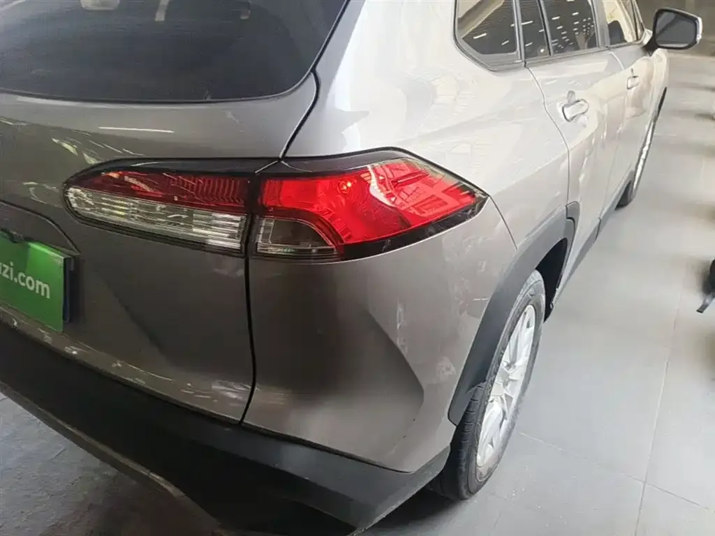 Toyota Corolla Cross 2023 из CN, фото 7