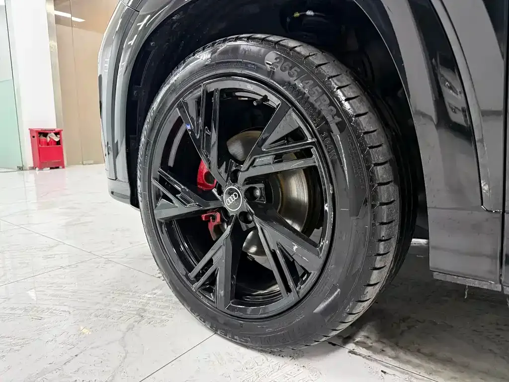 Audi Q6 2024 из CN, фото 9