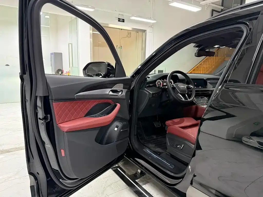 Audi Q6 2024 из CN, фото 6