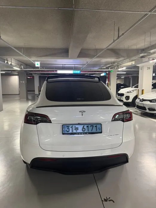 Tesla Model Y — фото 3
