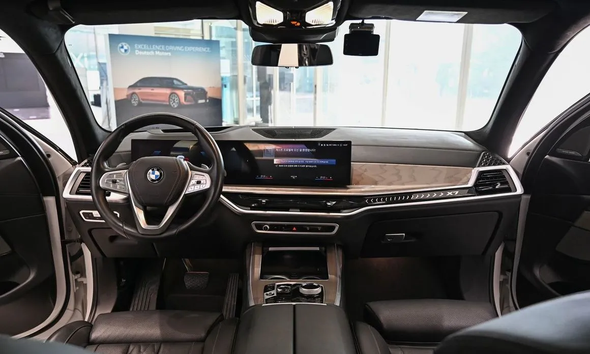 BMW X7 — фото 10