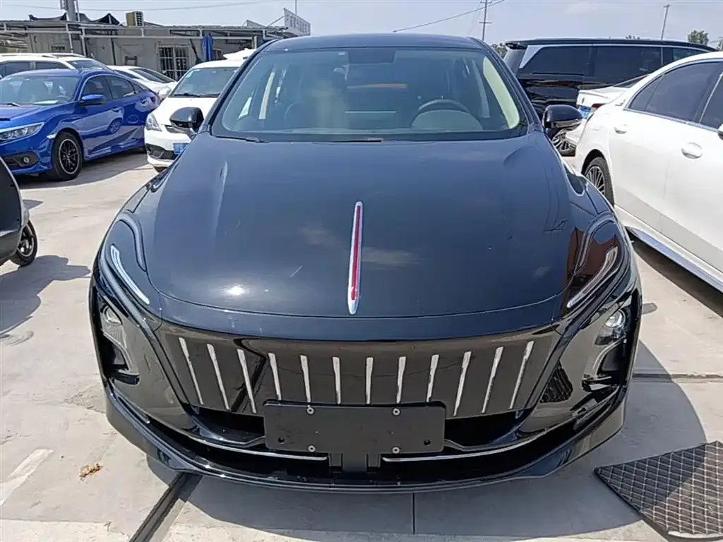 Hongqi E-QM5 — фото 4