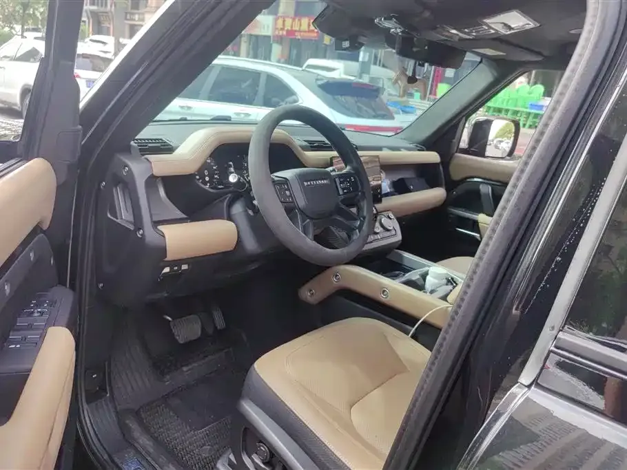 Land Rover Defender — фото 10