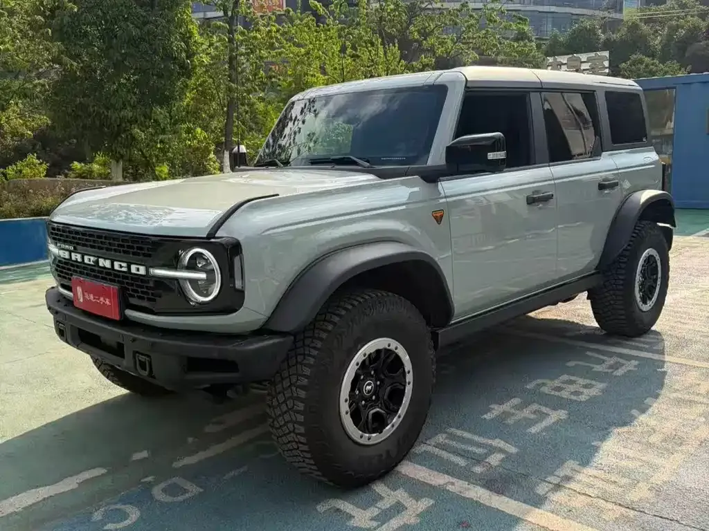 Ford Bronco — фото 10