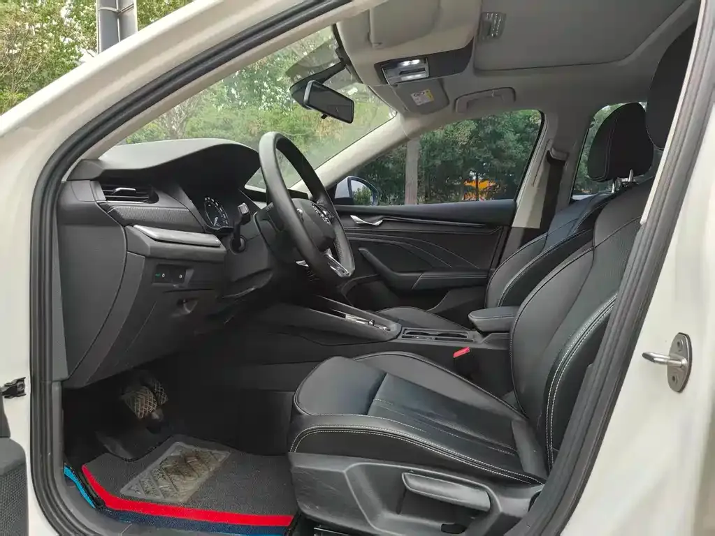 Skoda Octavia 2022 из CN, фото 3