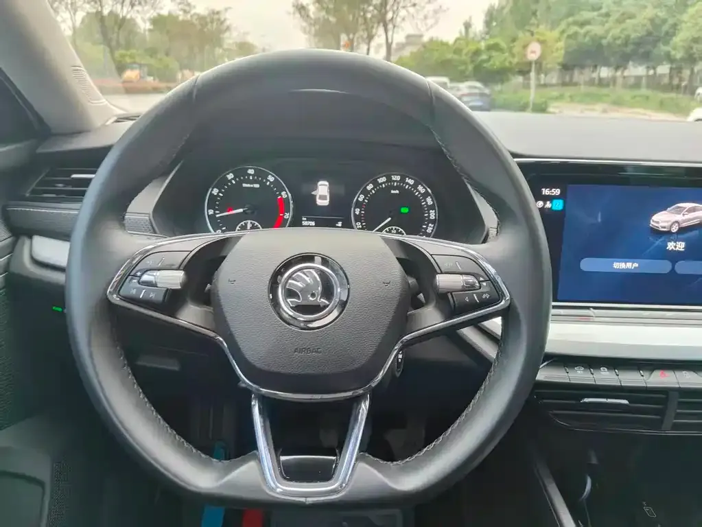 Skoda Octavia 2022 из CN, фото 5