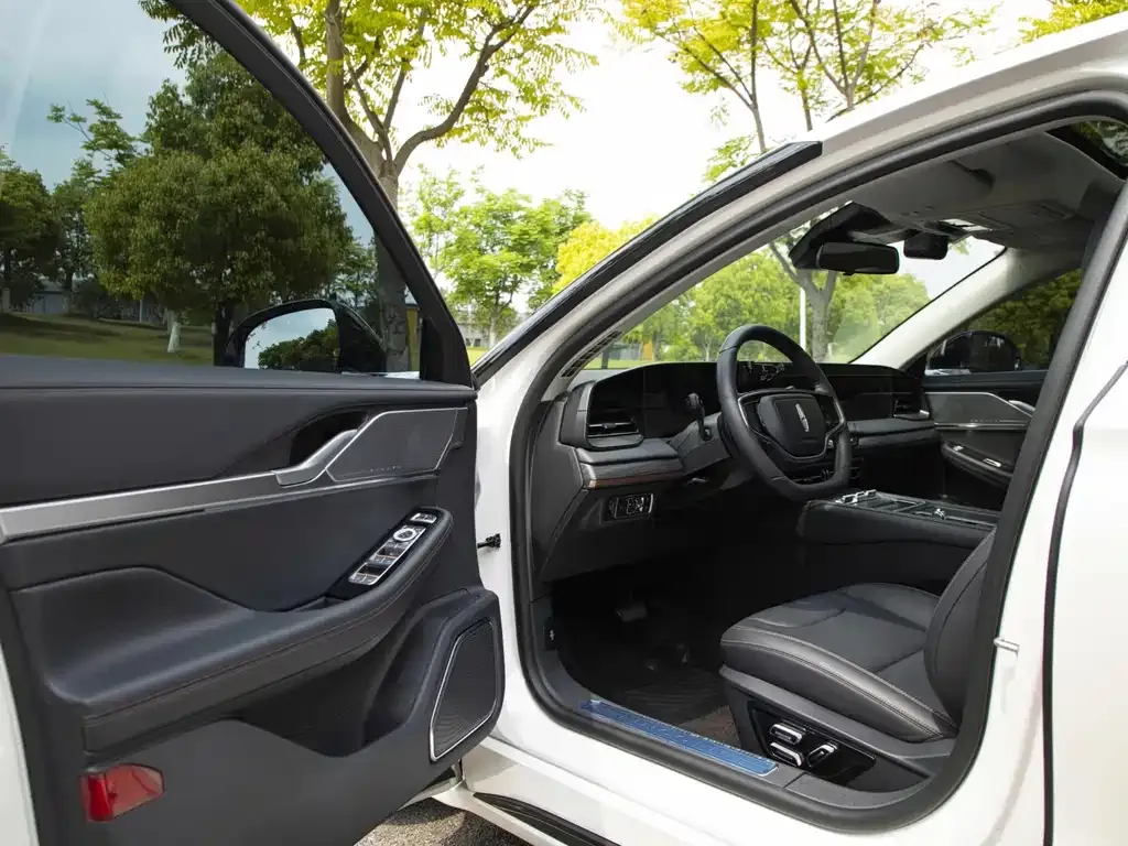 Lincoln Z 2024 из CN, фото 4