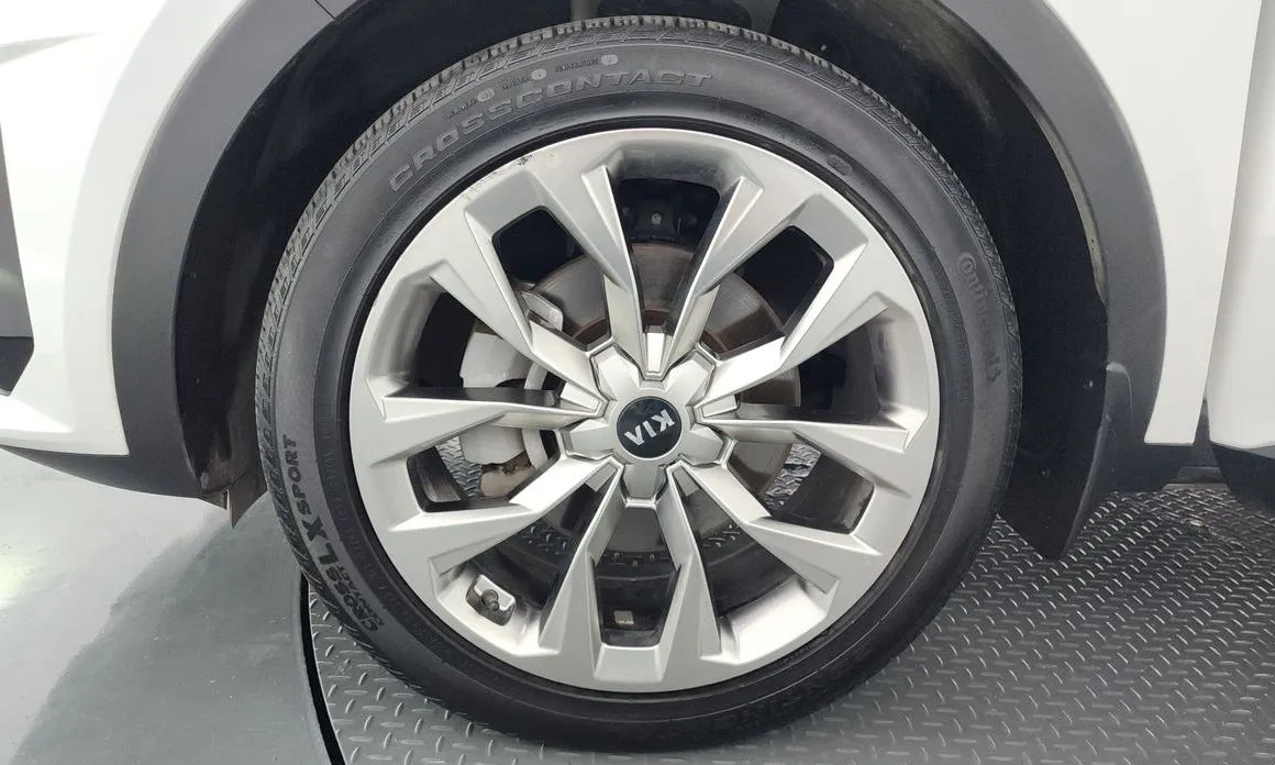 Kia Sorento — фото 6