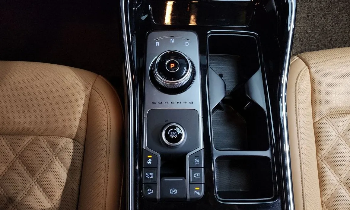 Kia Sorento — фото 10