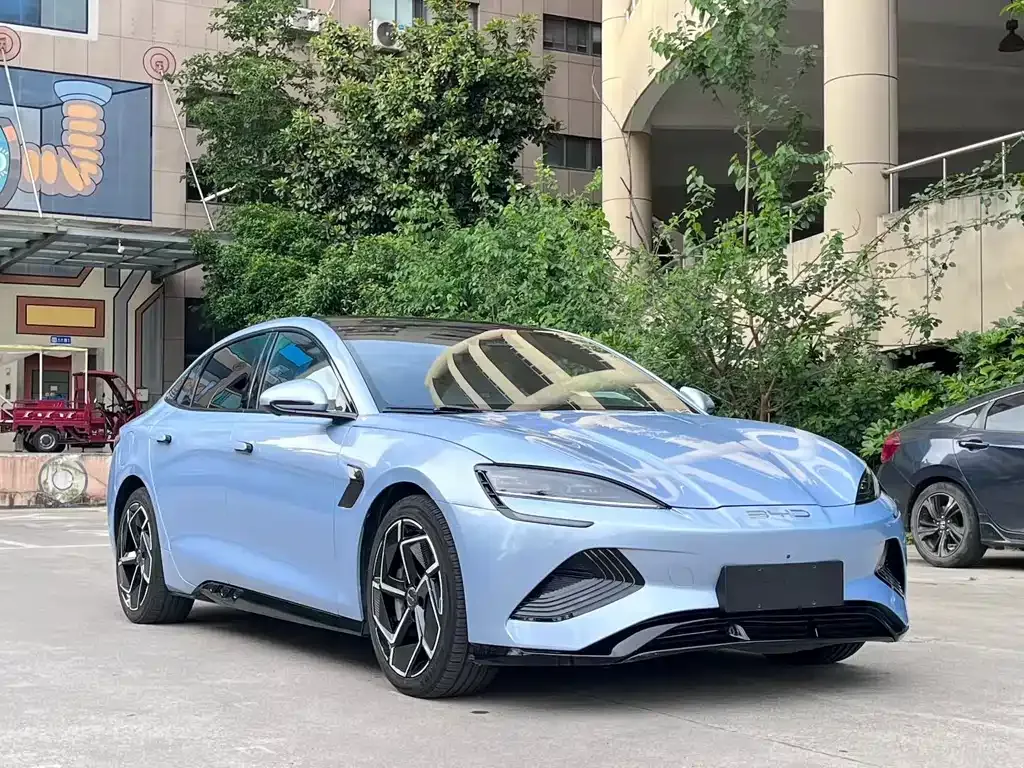 BYD Seal — фото 9