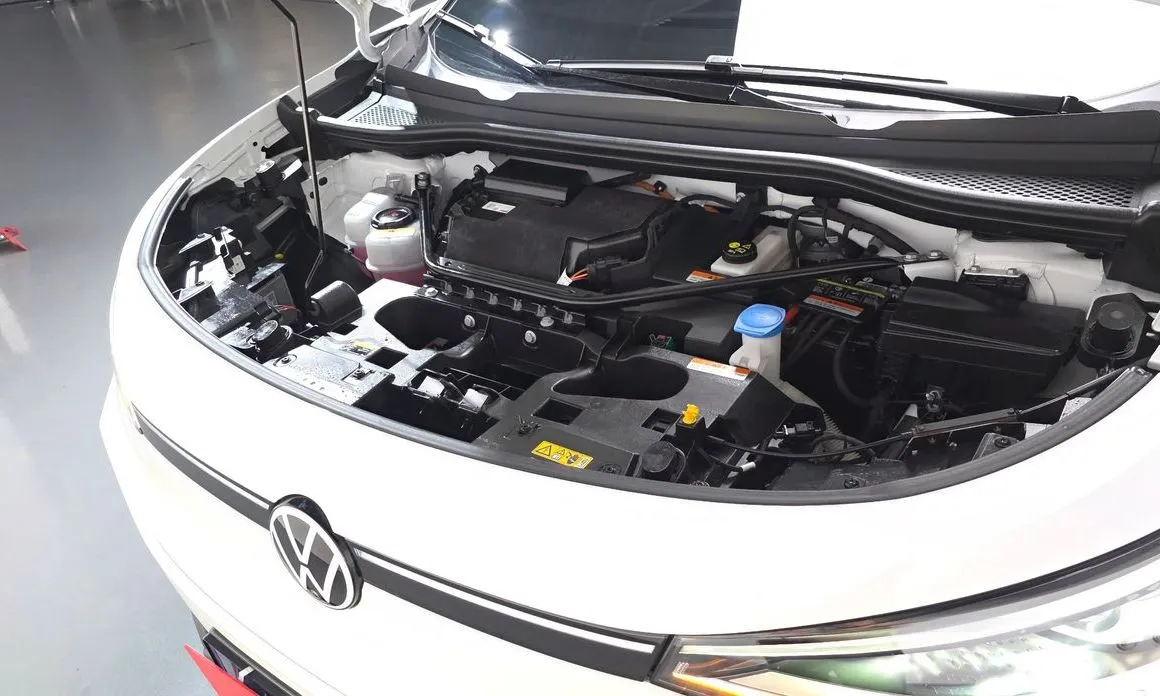 Volkswagen ID.4 2023 из KR, фото 10
