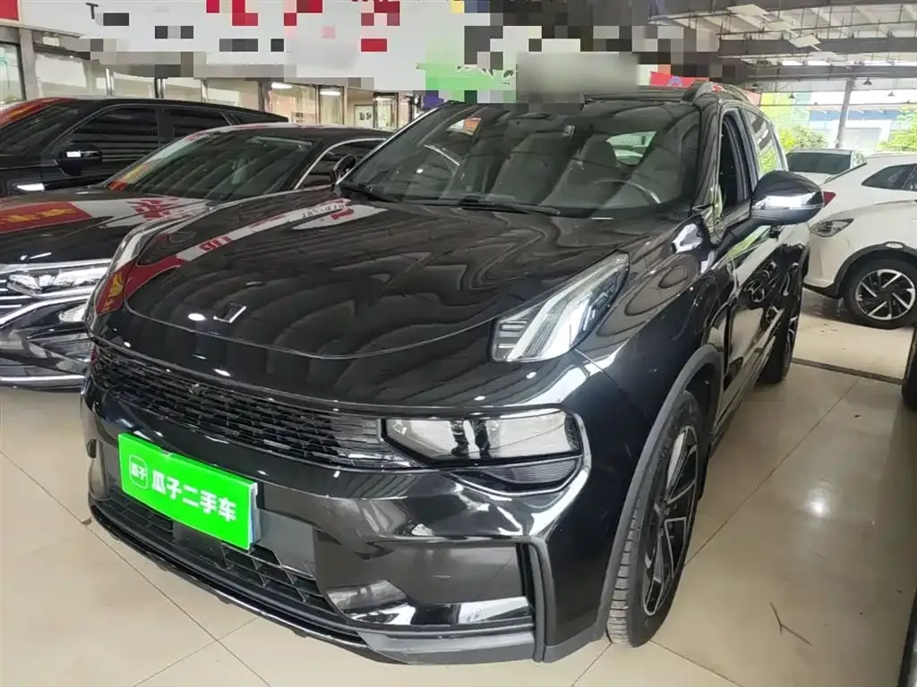Lynk & Co 01 EM-P