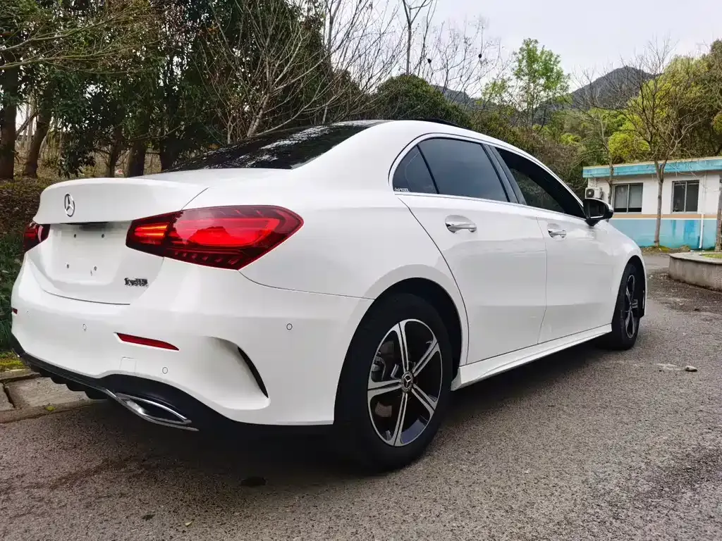 Mercedes-Benz A-Class — фото 9